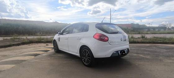 FIAT BRAVO 1.8 SPORTING 16V FLEX 4P AUTOMATIZADO